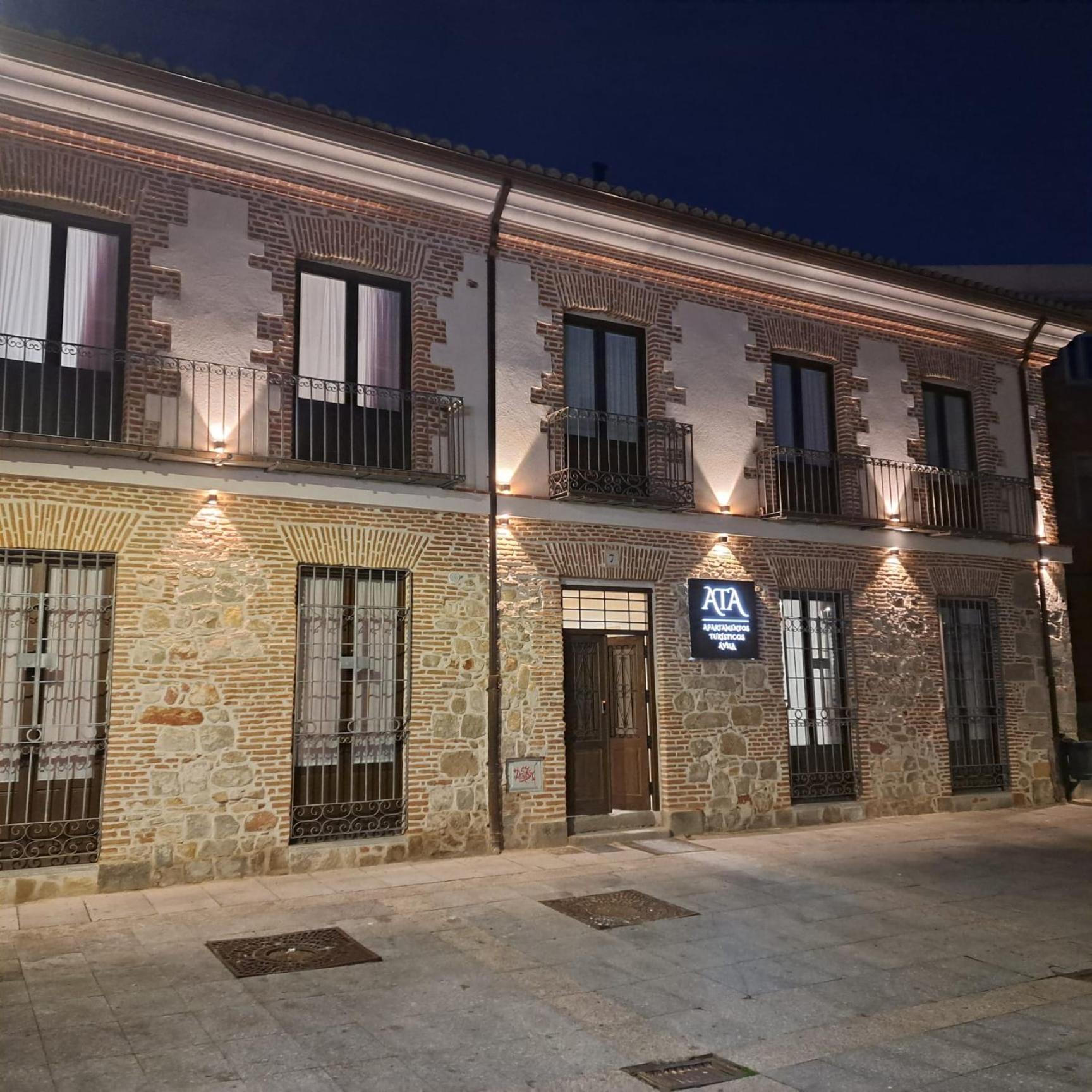 Apartamentos Turisticos Avila Puerta De San Vicente 0-2 Ávila Exterior foto